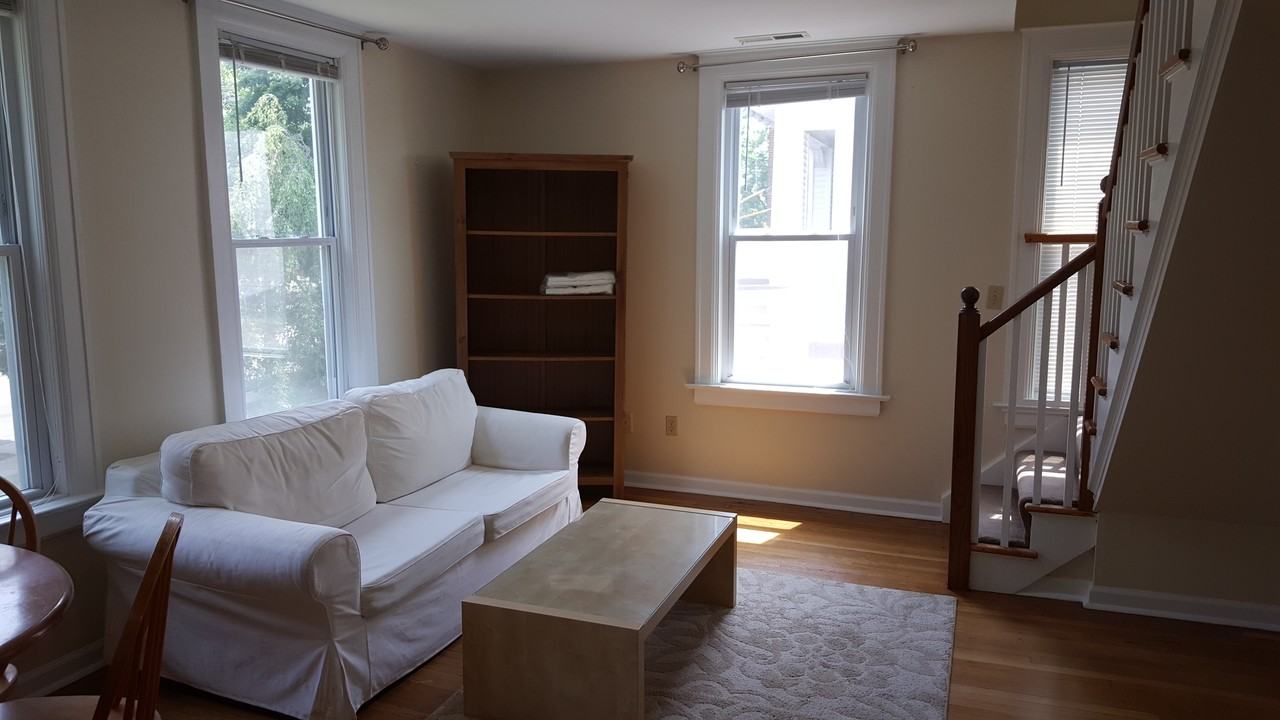 440 Prospect St #10 - Photo 2 of 11