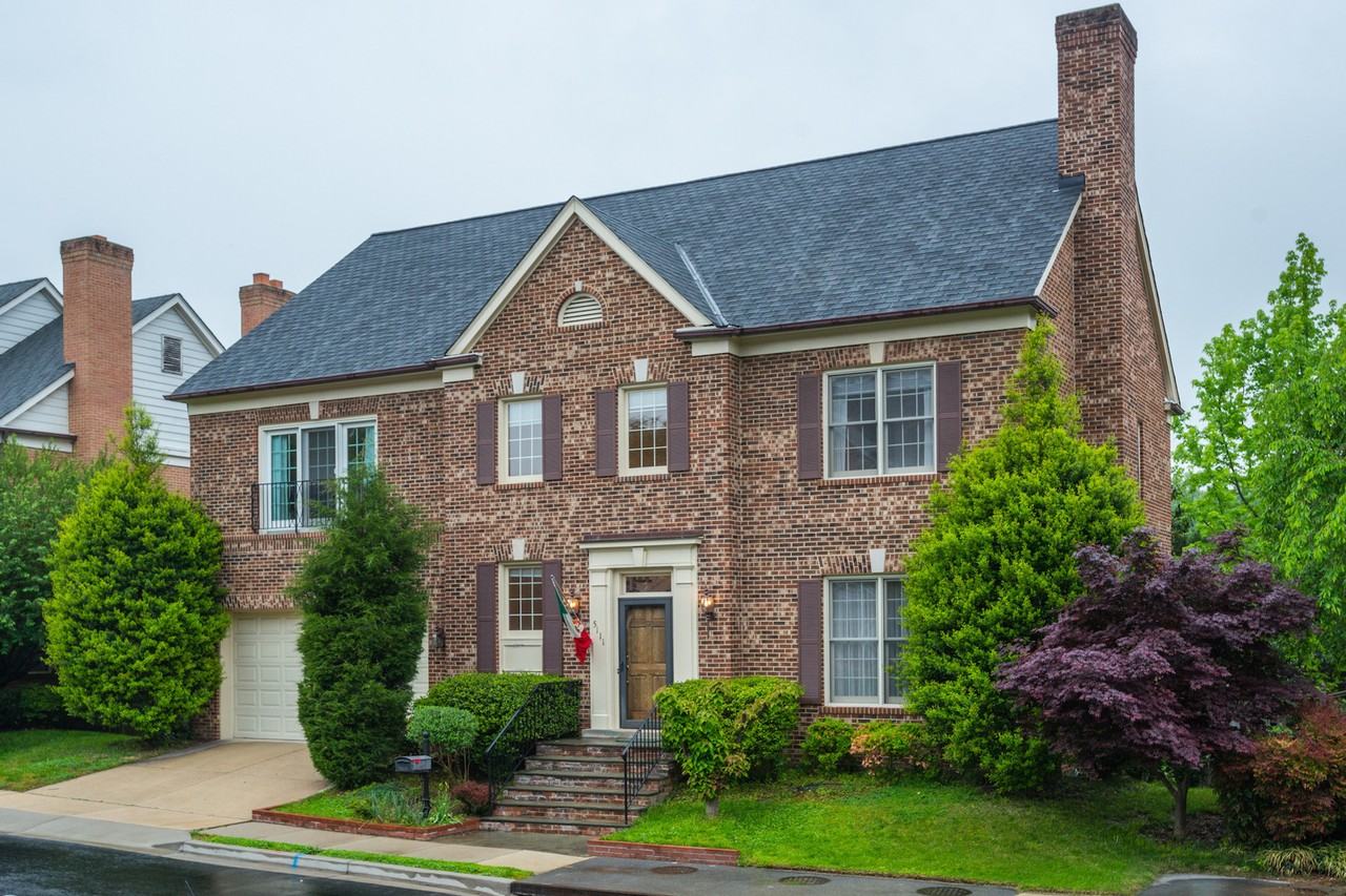 5111 52nd St NW - Photo 3 of 30