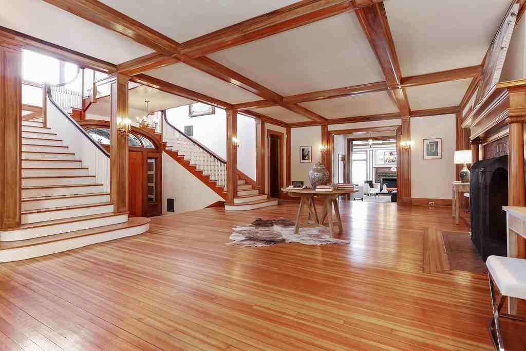 111 Stone Bridge Ln - Photo 2 of 15