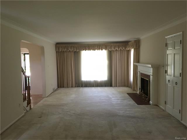 630 Brentwood Dr - Photo 2 of 7