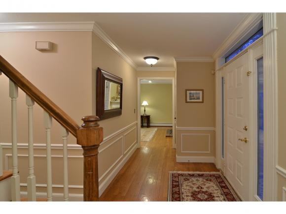 31 Regency Dr - Photo 3 of 28