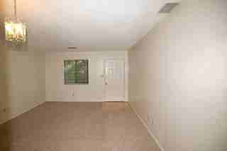 2914 S Greenwood Dr - Photo 4 of 8
