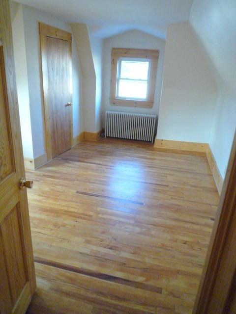 195 Malden St - Photo 3 of 7
