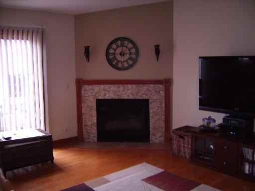 375 Woodridge Cir #D - Photo 3 of 4