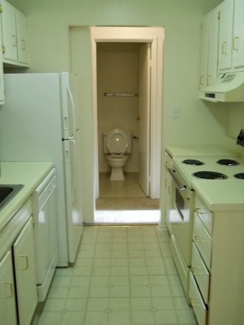 573 Darlington Ln #3 - Photo 2 of 9