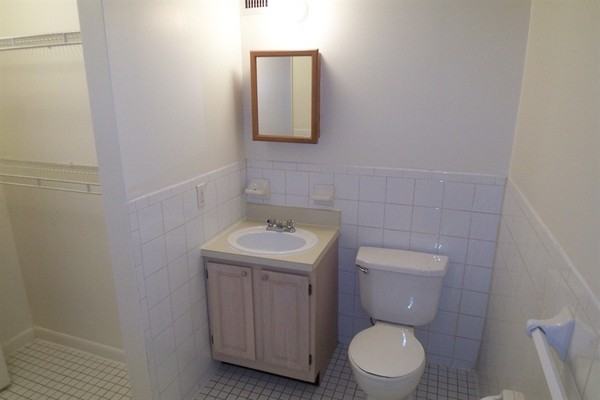 Avenue B, East Village, Manhattan - Photo 3 of 4