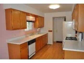 277 S Collins St - Photo 3 of 13
