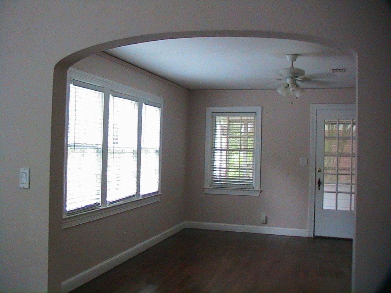 1121 Alachua Ave - Photo 3 of 4
