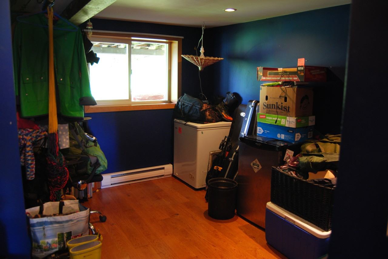 828 Darwin Ave - Photo 2 of 6