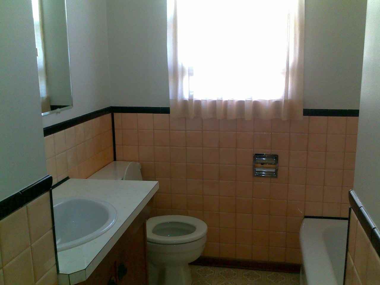 8740 89 Ave NW - Photo 2 of 9