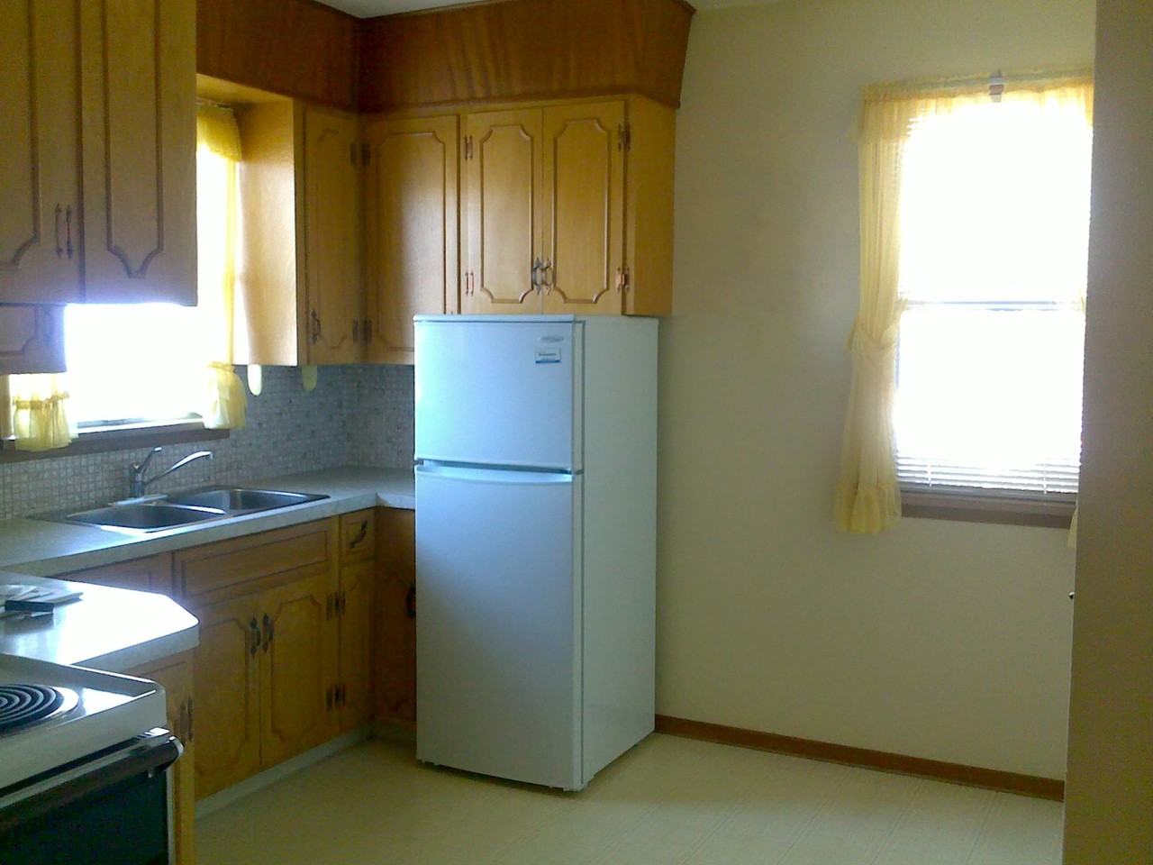 8740 89 Ave NW - Photo 3 of 9