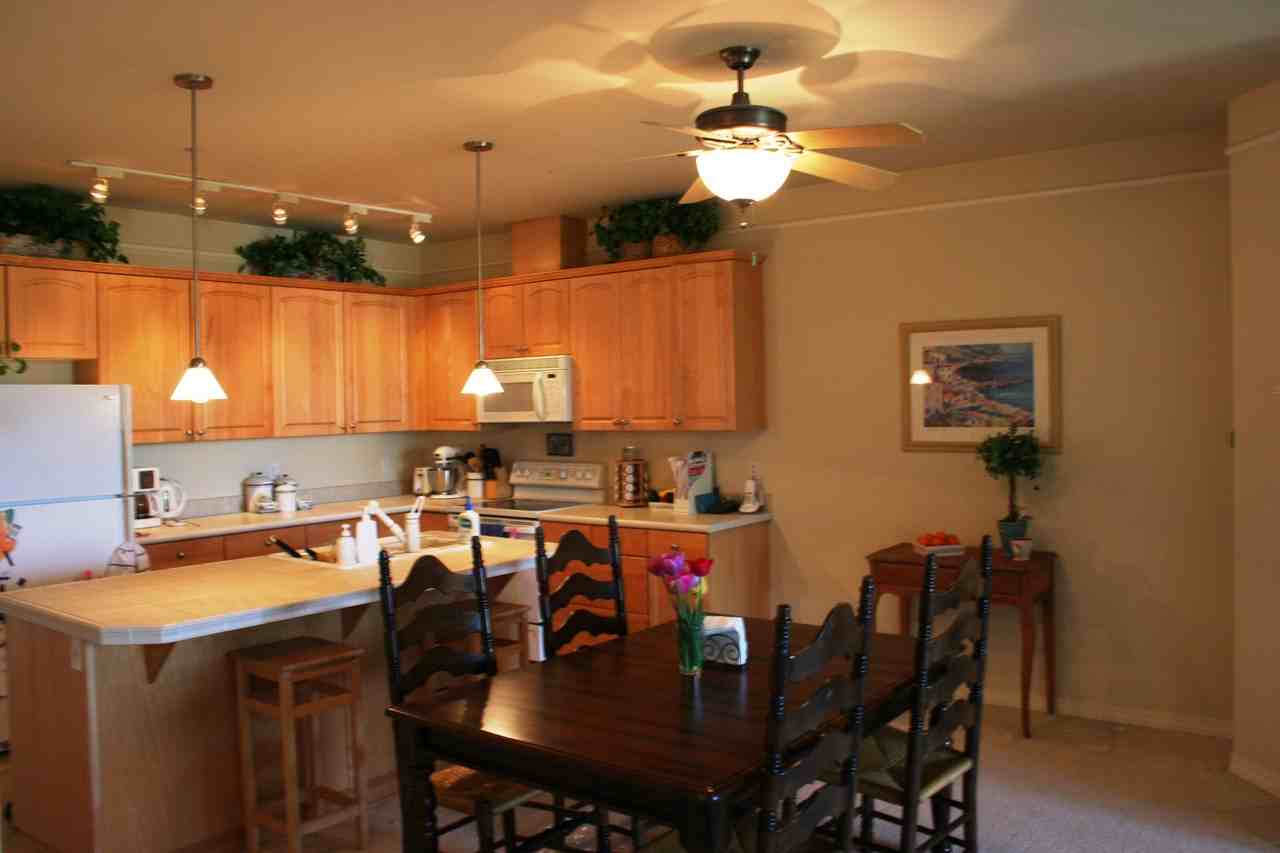 23009 Lakeview Dr #b305 - Photo 2 of 12