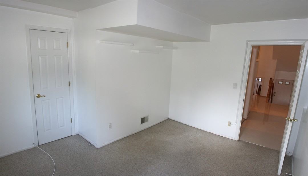 110 Hawley Ave - Photo 3 of 4