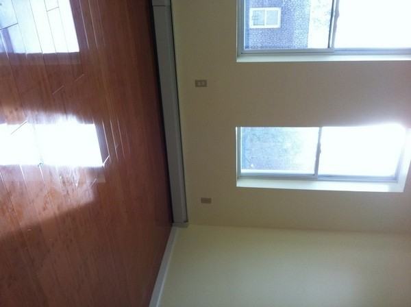 439 Columbia St - Photo 3 of 8