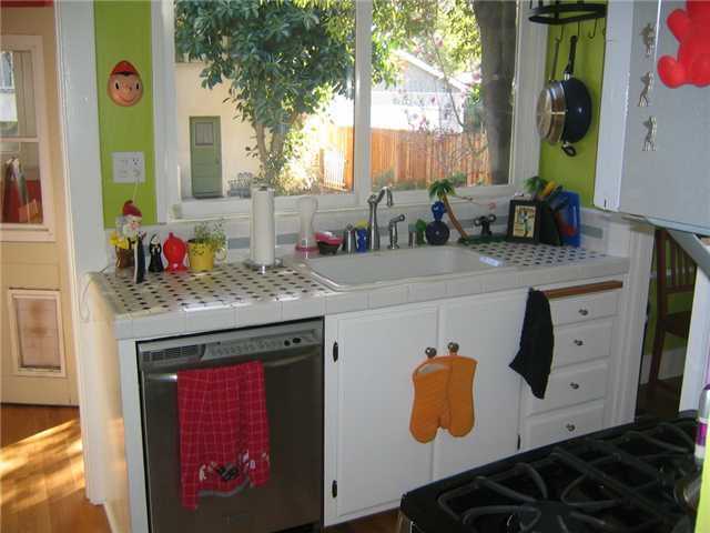 4040 Pine Ave - Photo 2 of 7