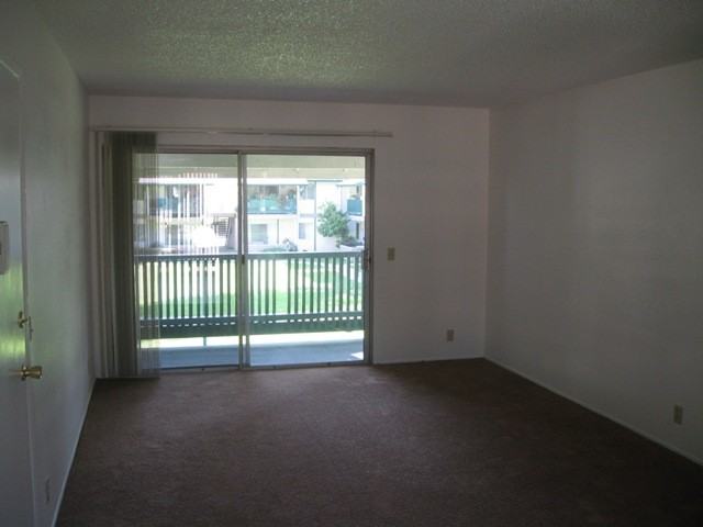 670 E Esther St - Photo 3 of 4