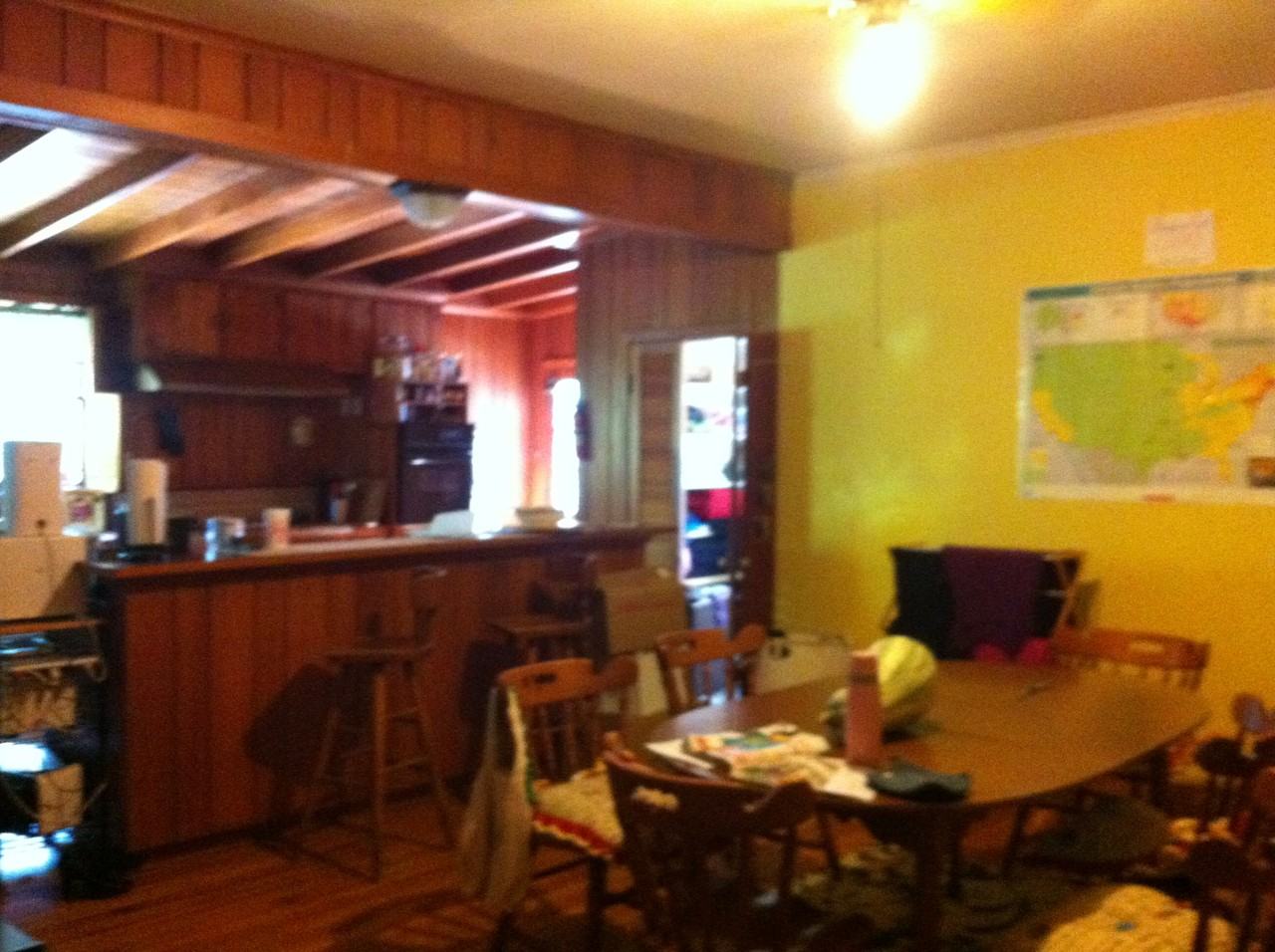 840 N 8th St - Photo 2 of 3