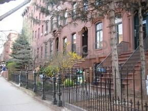 492 3rd St - Photo 2 of 3