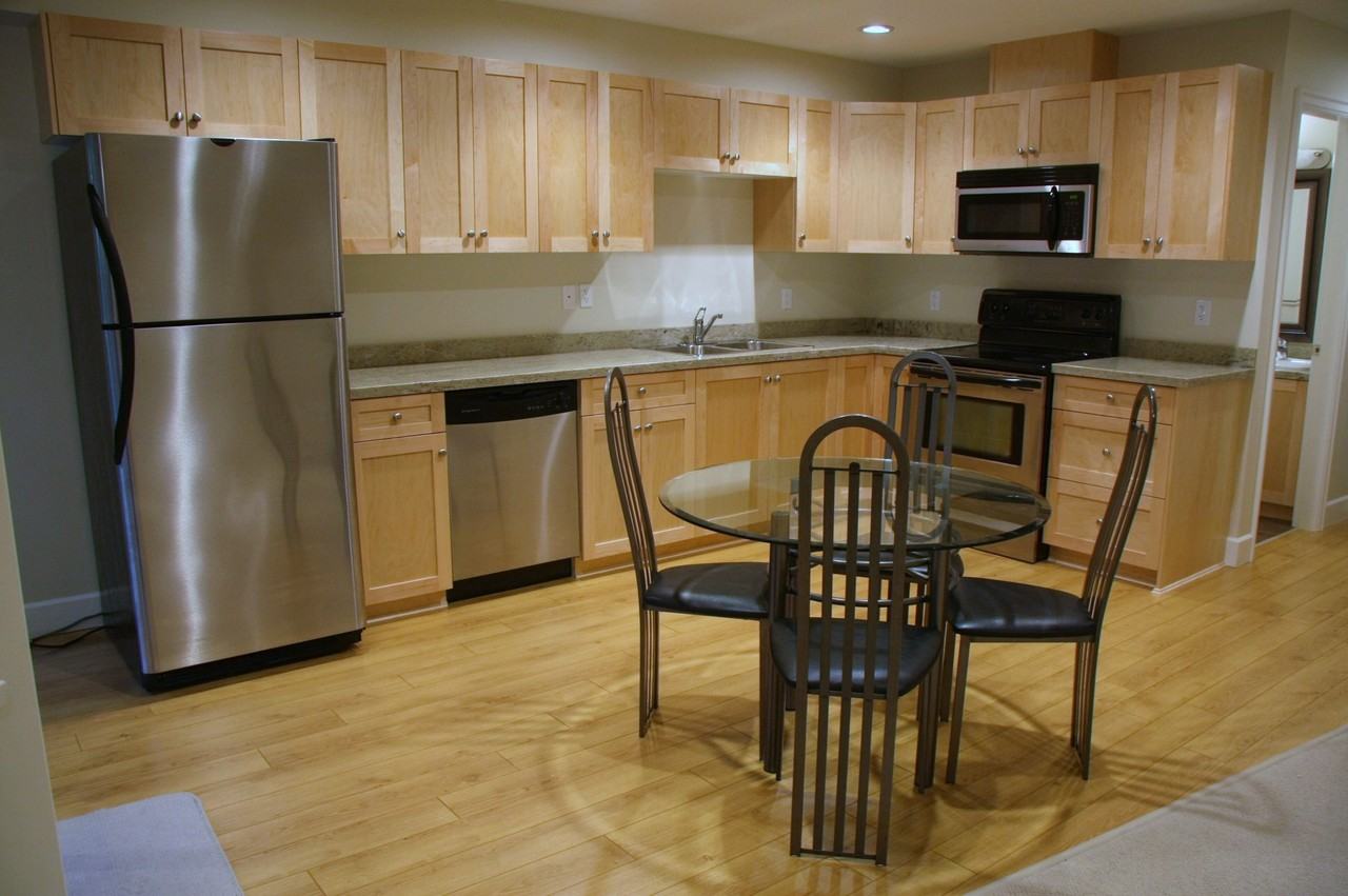 5715 Grousewoods Crescent - Photo 3 of 4