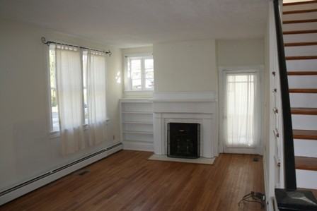 828 W 29th St - Photo 2 of 8