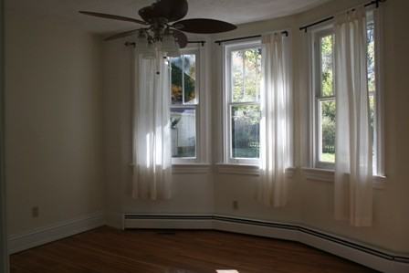 828 W 29th St - Photo 3 of 8