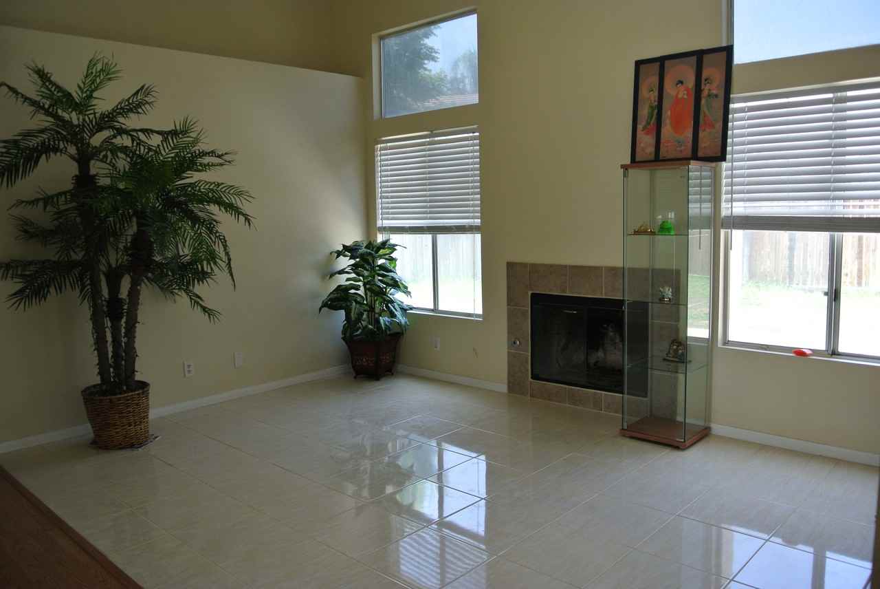 7630 Stoney Creek Ct - Photo 3 of 9