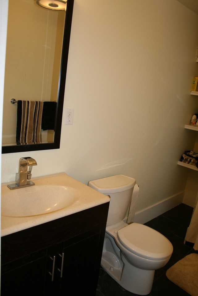 194 Carlton St #3 - Photo 2 of 9