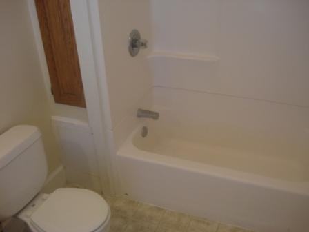 309 1st Ave NW #B - Photo 3 of 9