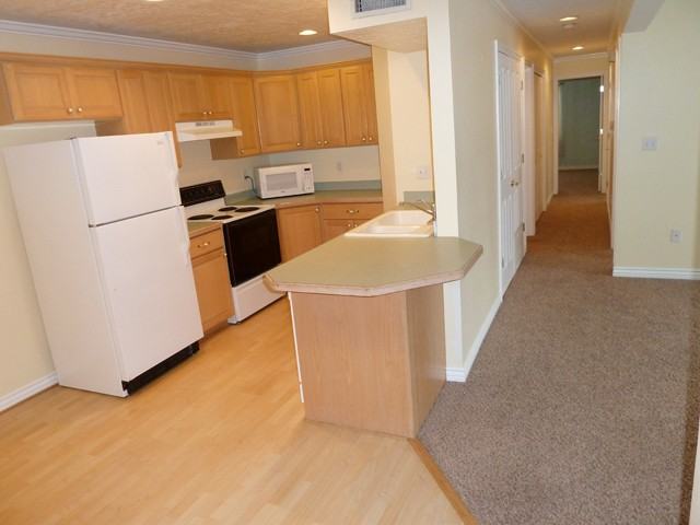 865 Columbia Ln #5 - Photo 3 of 12