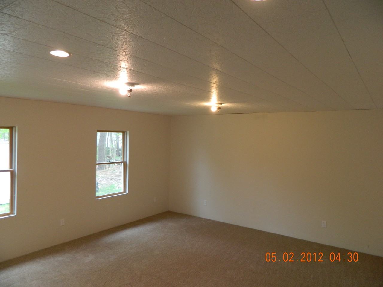 112 Centennial St - Photo 3 of 5