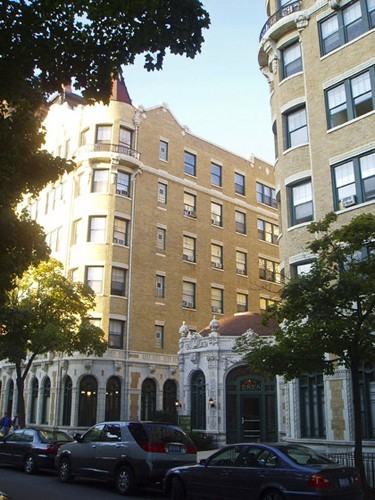 2828 N Pine Grove Ave #117