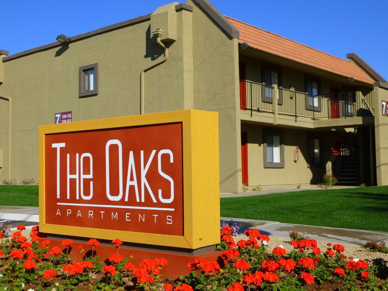 523 W 9th St - Photo 3 of 5