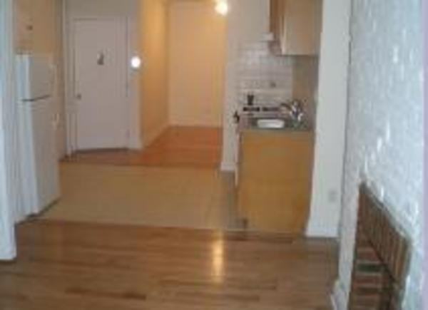 450 W 46th - Photo 2 of 3