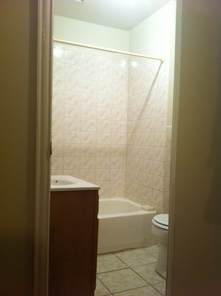 539 Monroe St - Photo 2 of 4