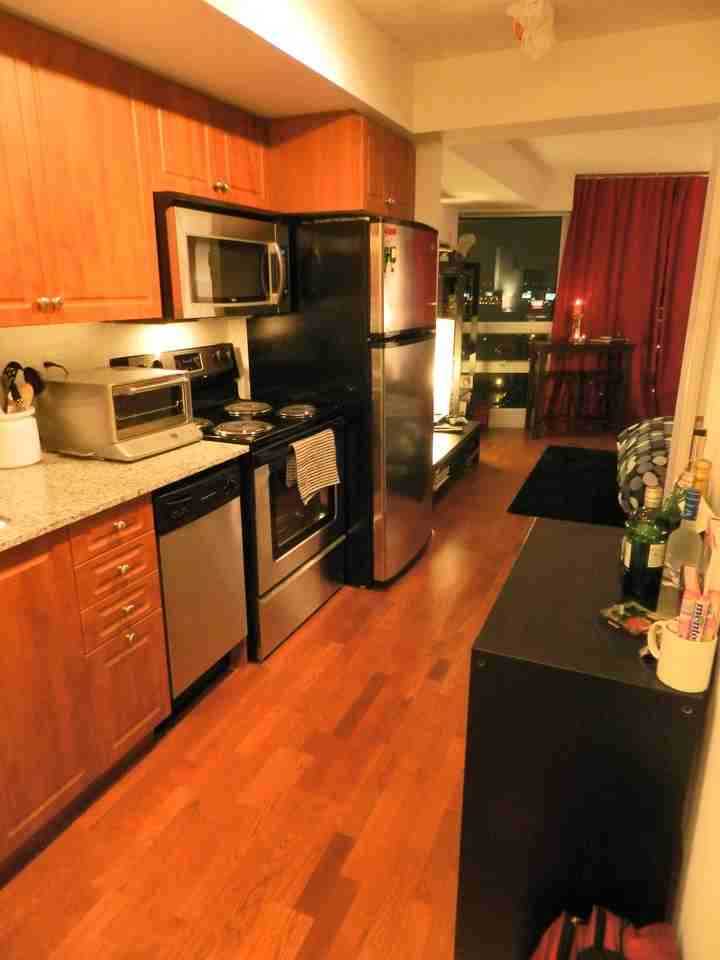 215 Fort St #1806 - Photo 3 of 5