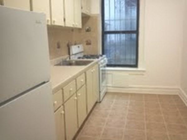 708 Ocean Ave - Photo 2 of 6