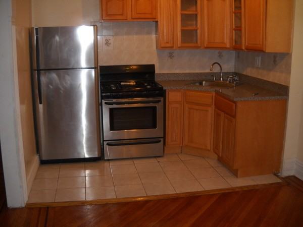 274 9th St - Photo 3 of 3