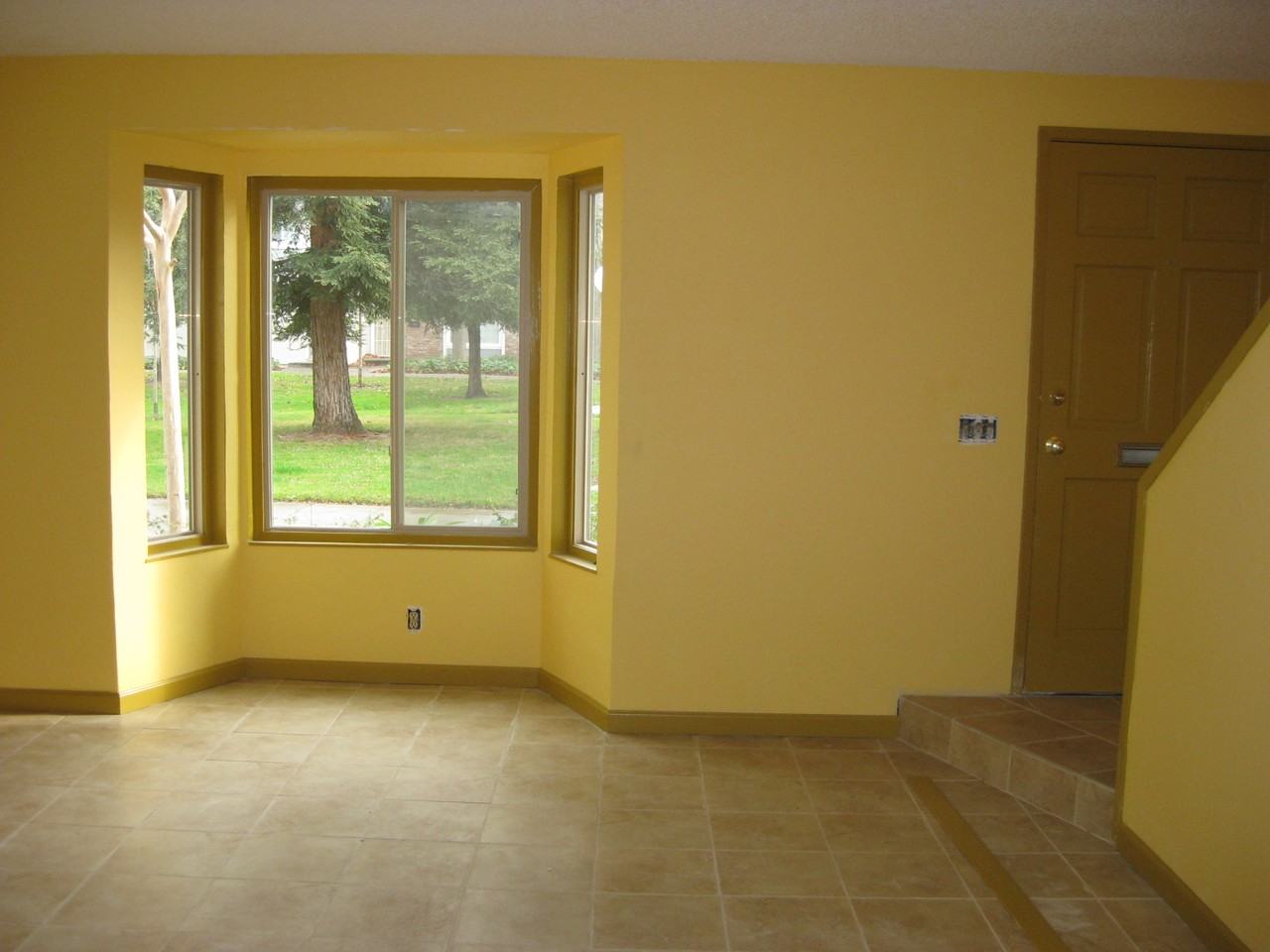 1237 Pine Creek Way - Photo 2 of 3