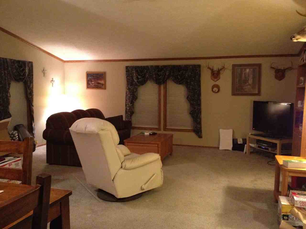 371 Farm Ln - Photo 2 of 5