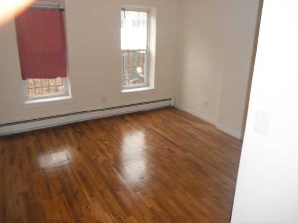 474 New Jersey Ave - Photo 2 of 5