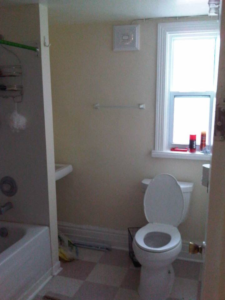 228 Barrie St #1 - Photo 3 of 6