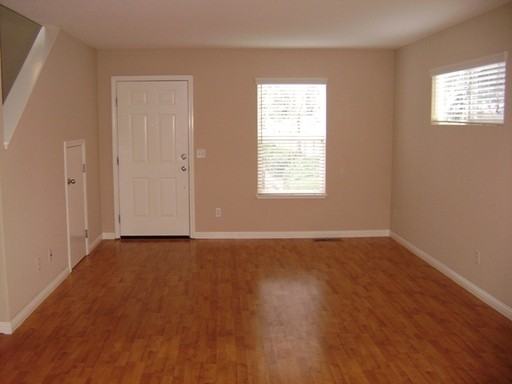 307 Vineyard View Dr - Photo 2 of 11