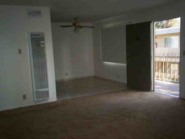 2211 E Poppy St - Photo 3 of 5