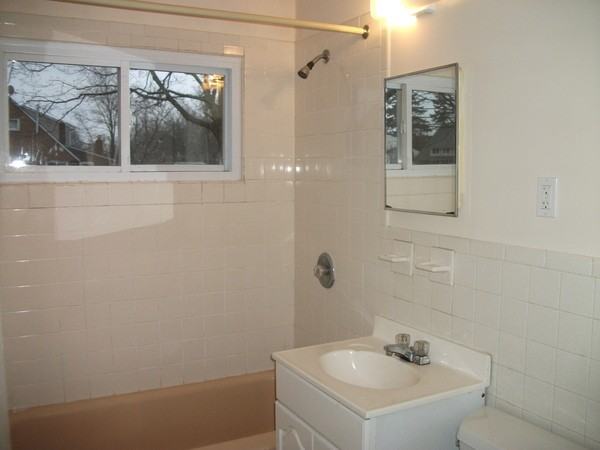 1 Cardinal Ln - Photo 3 of 6