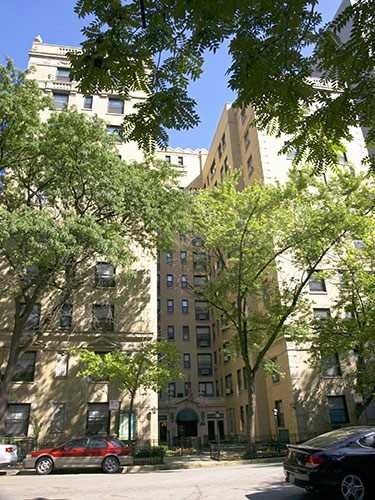 18 E Elm St #909