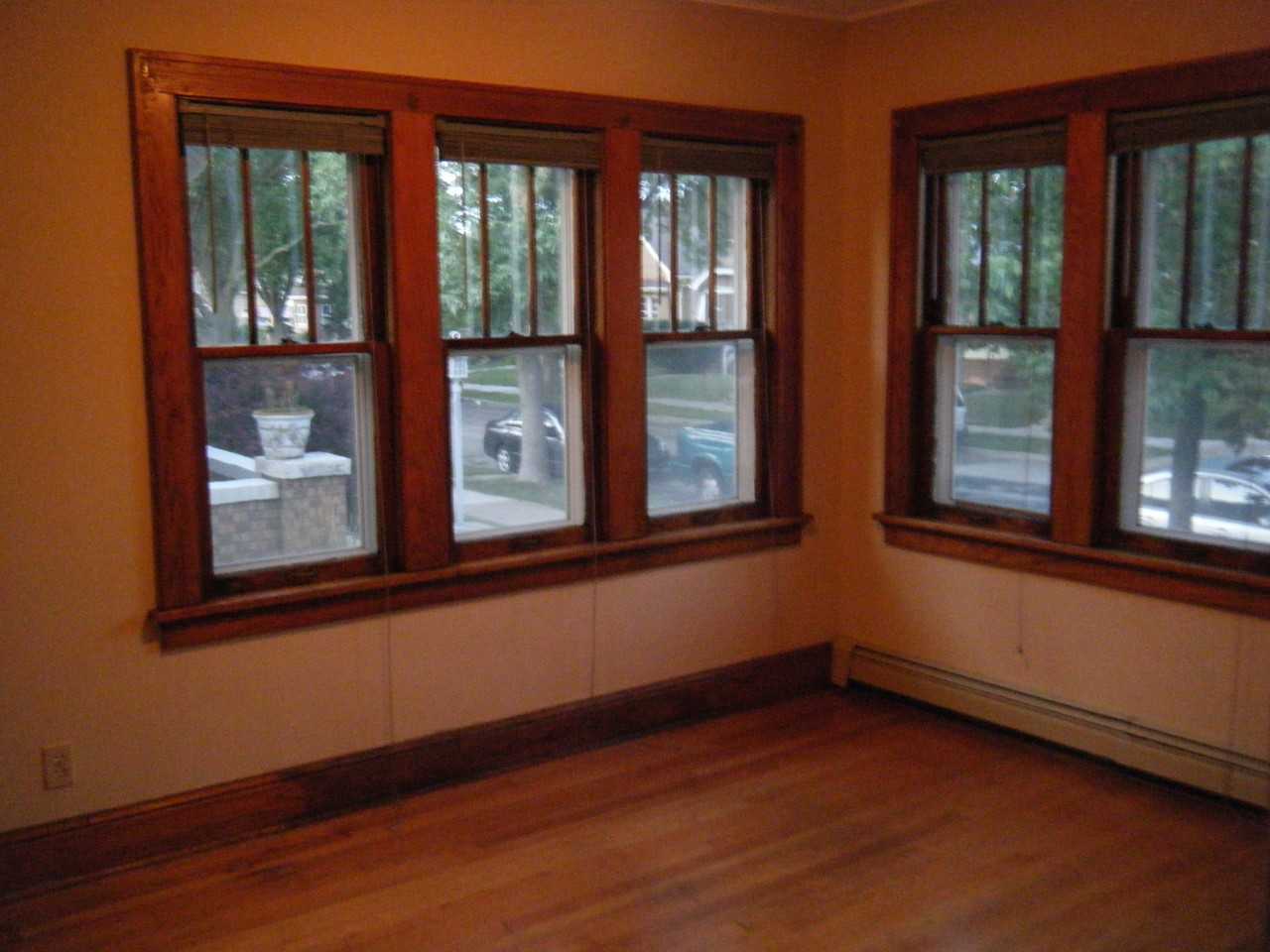 3239 S 7th St - Photo 3 of 10