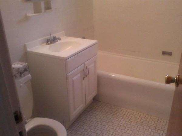 2436 E 3rd St 2FL - Photo 2 of 5