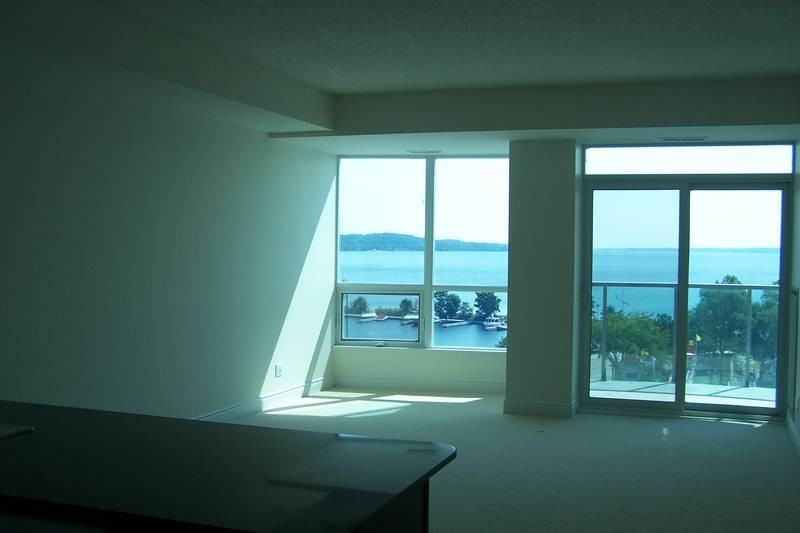 33 Ellen St - Photo 2 of 5