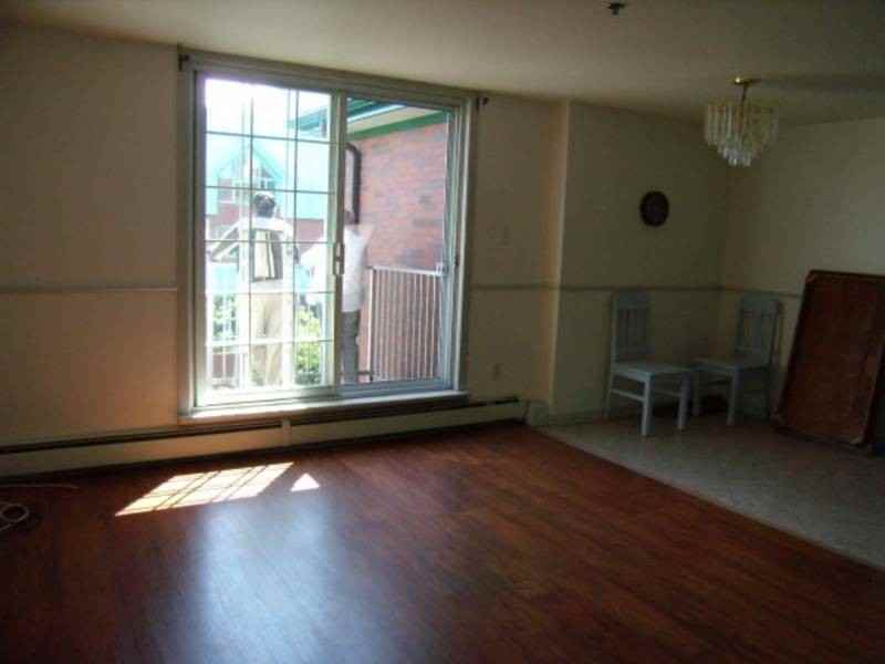 1338 Hollis St - Photo 3 of 6