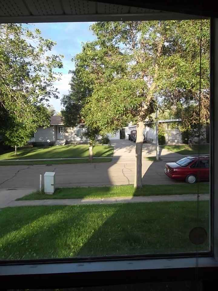 33 Greer Crescent - Photo 3 of 5